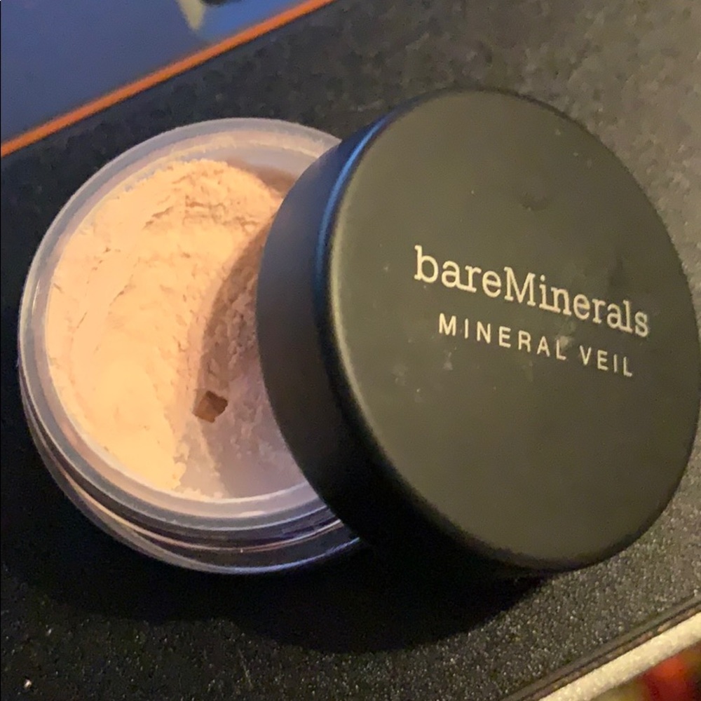 Bare Minerals- Mineral Veil